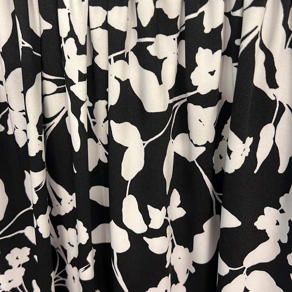 Long plus dress - Picture 4 of 10
